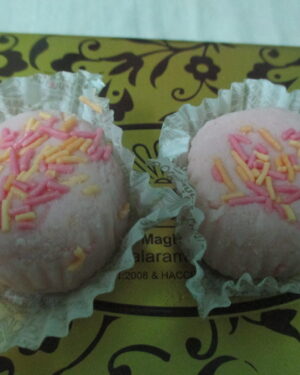 Strawberry Marzipan 15 pc